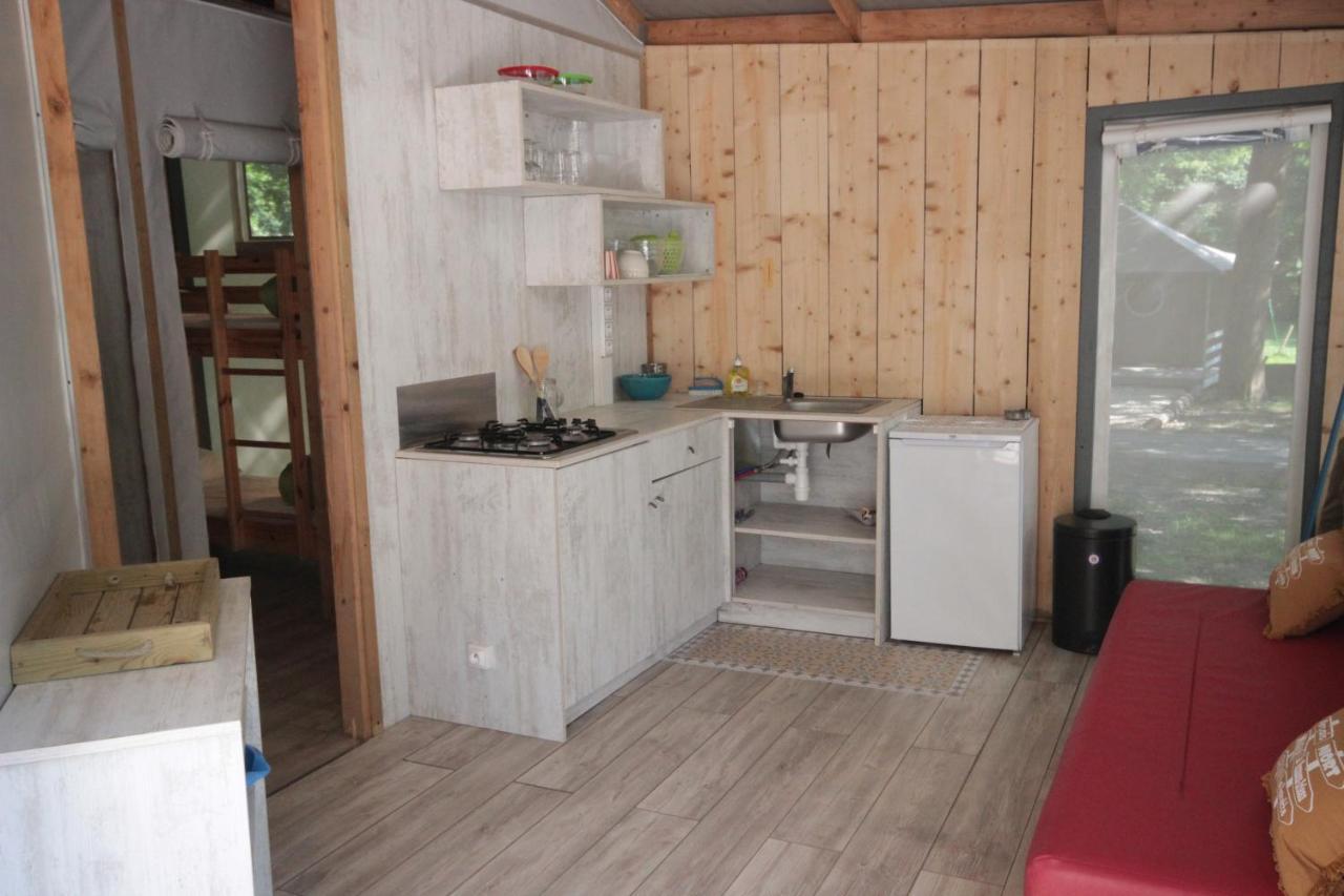 Camping L'Ilot Du Chail Sansais Eksteriør bilde
