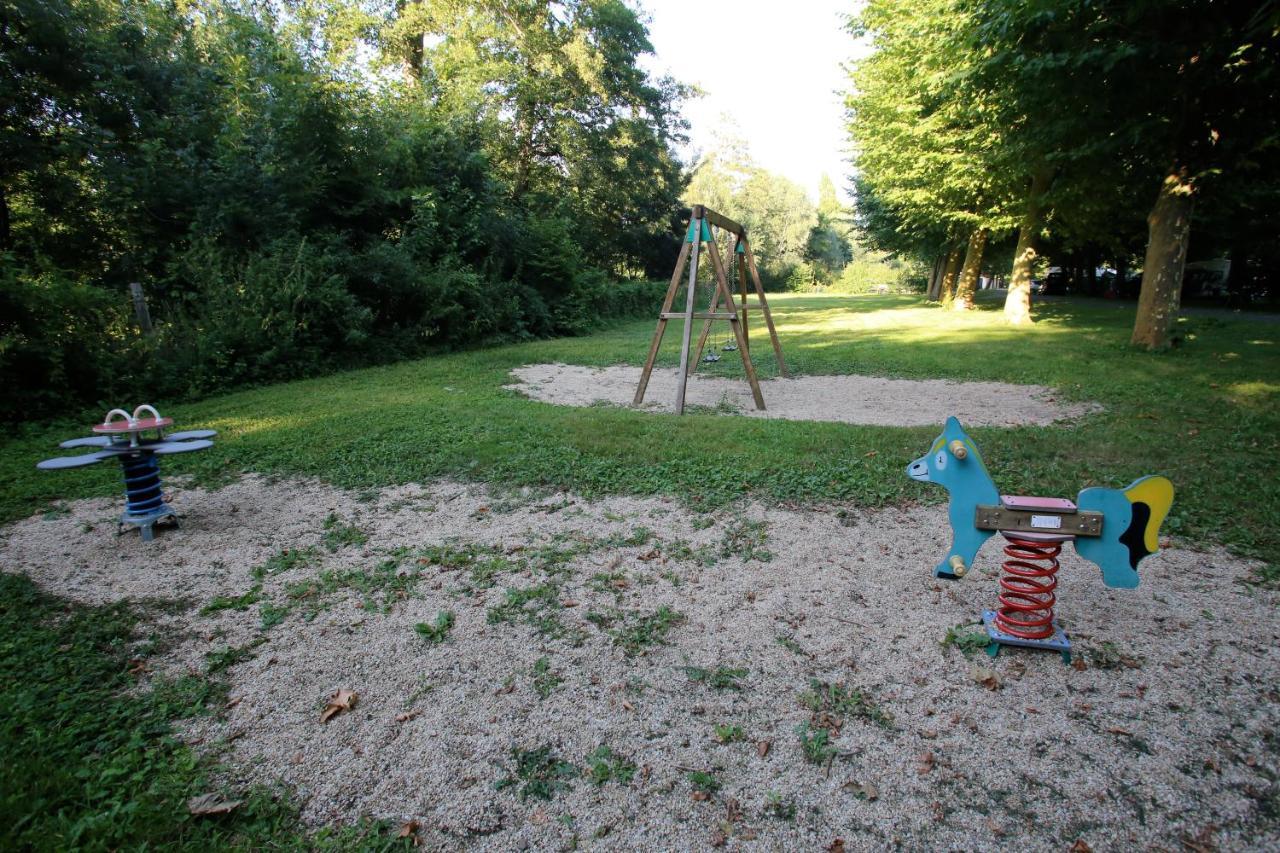 Camping L'Ilot Du Chail Sansais Eksteriør bilde