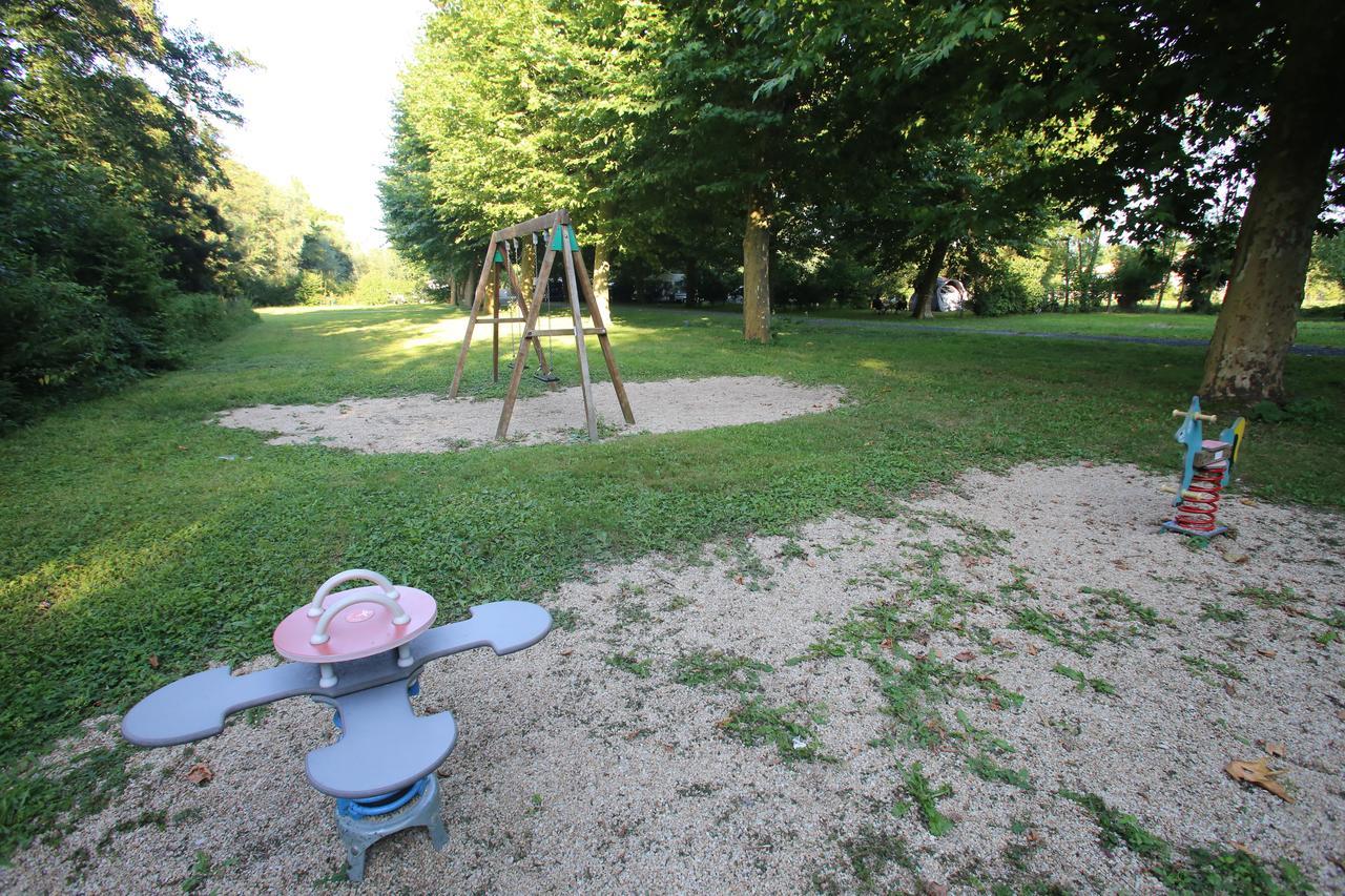 Camping L'Ilot Du Chail Sansais Eksteriør bilde
