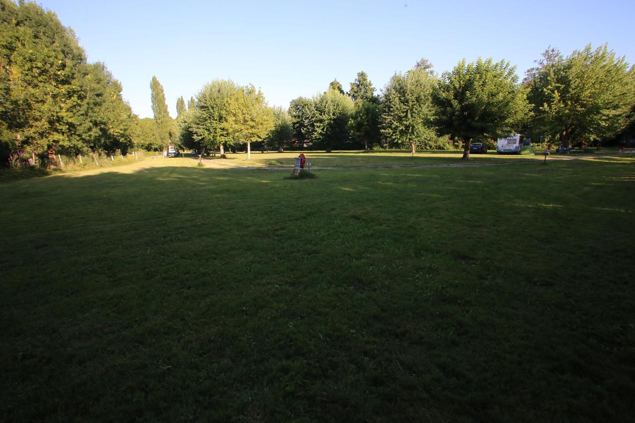 Camping L'Ilot Du Chail Sansais Eksteriør bilde