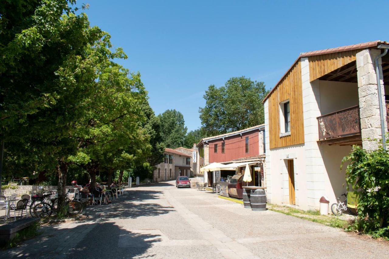 Camping L'Ilot Du Chail Sansais Eksteriør bilde